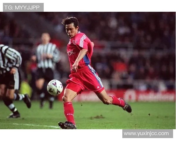 女生对足球明星的热爱背后隐藏的情感与魅力解析