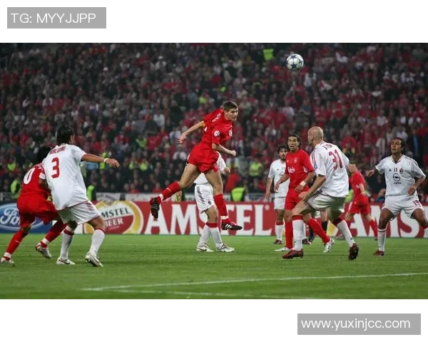 16号足球明星图揭示了他背后的故事与辉煌成就的精彩瞬间